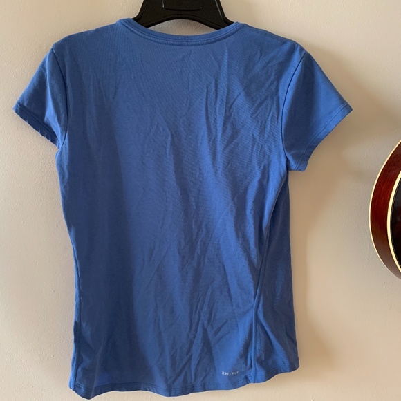 Nike Small Tennis Dri-Fit T-shirt - Picture 7 of 7